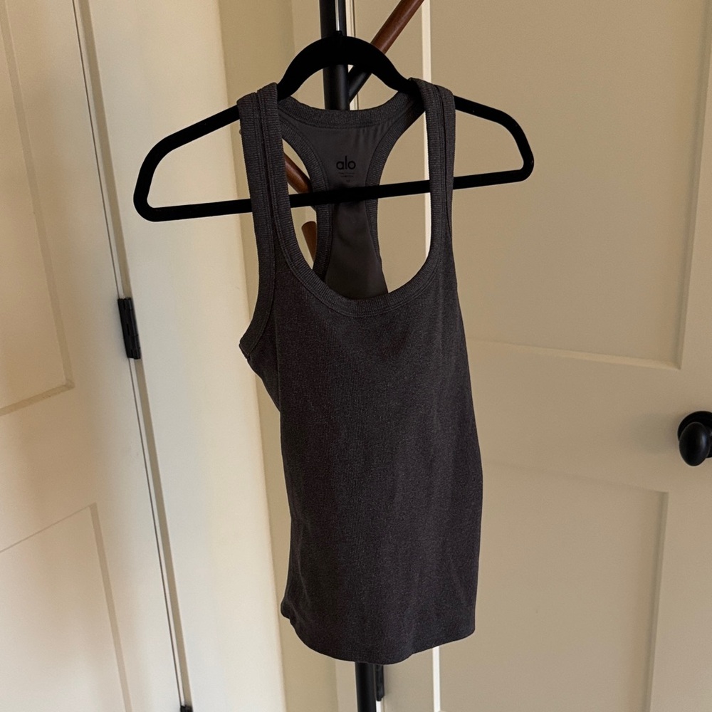 Alo Yoga Racerback Tank Purple with Built-In Bra — Size M